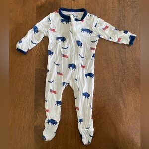 Kyte Baby NB Buffalo and USA flag Zipper Footie Bamboo Pajamas
